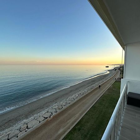 Beachfront, Top Floor Corner 2-Bed, Estepona Paseo 아파트 외부 사진