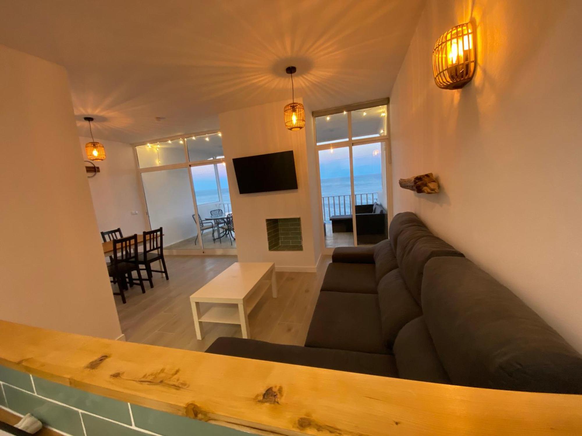 Beachfront, Top Floor Corner 2-Bed, Estepona Paseo 아파트 외부 사진