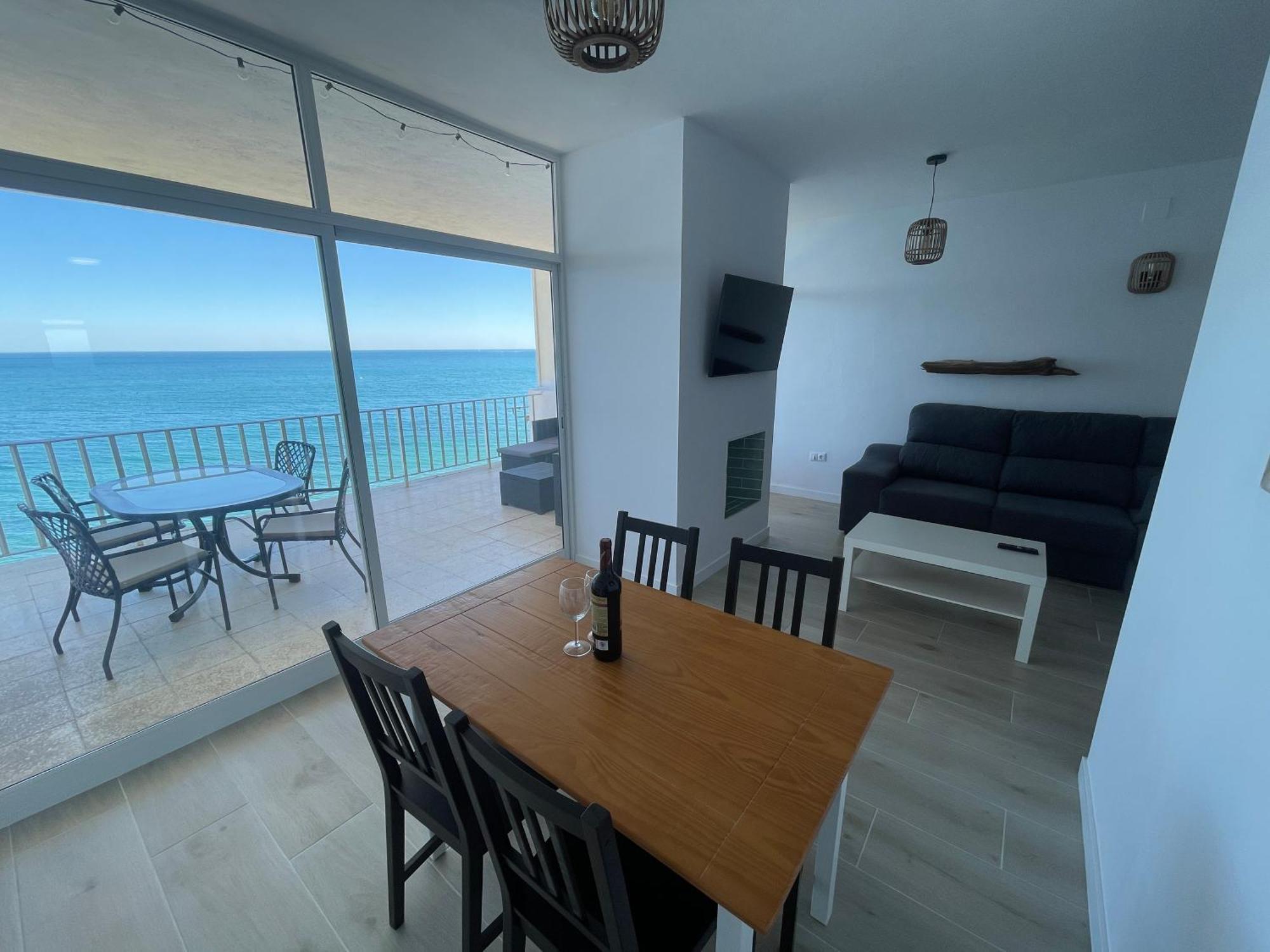 Beachfront, Top Floor Corner 2-Bed, Estepona Paseo 아파트 외부 사진